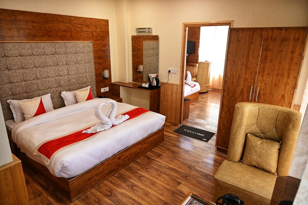 HighQ Manali – photo 2