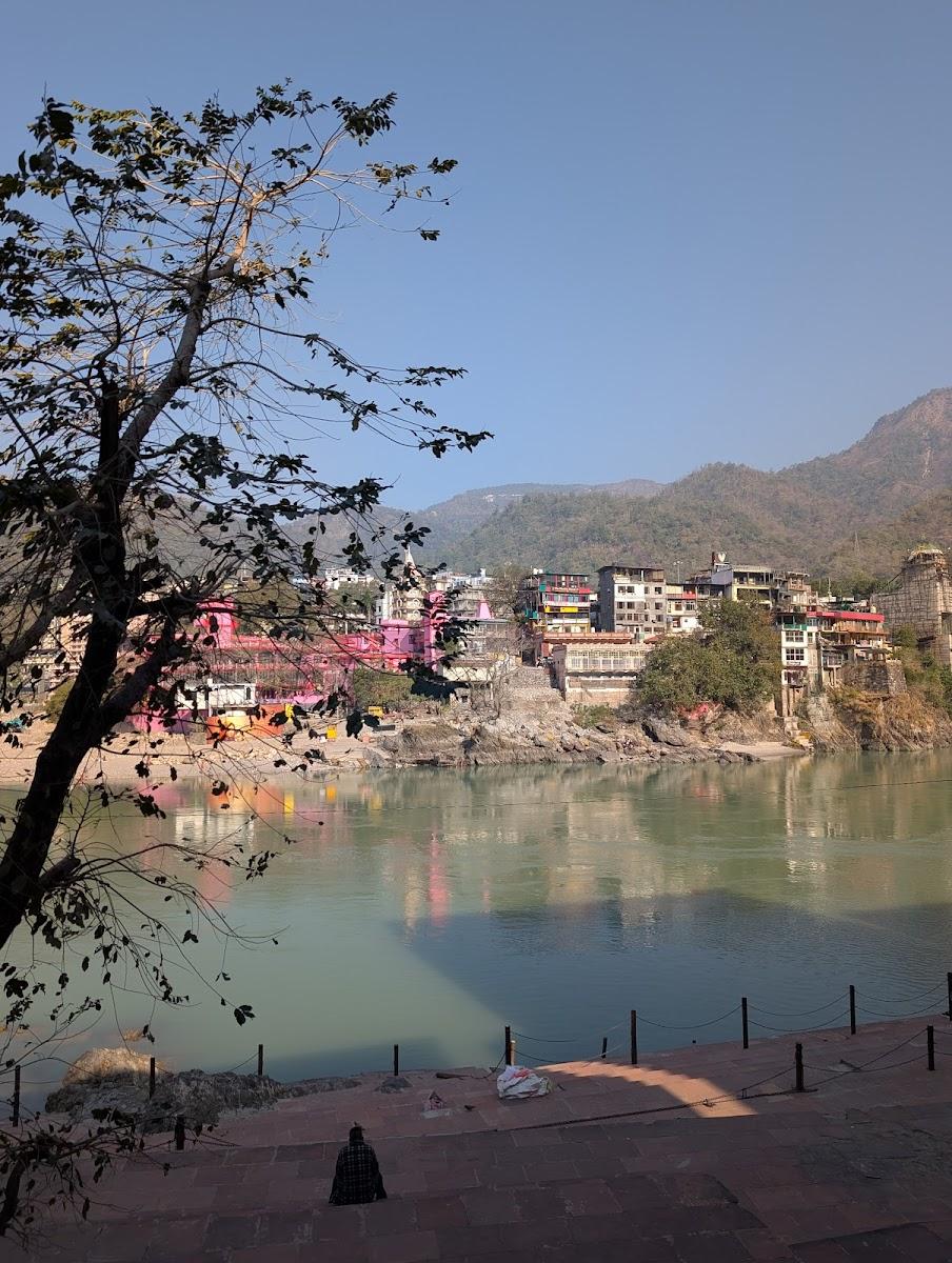 Vedic Dham-Ganga | Home for Sanatan Devotees | Hotel near Laxman Jhula | Luxury Hotel in Rishikesh – photo 3
