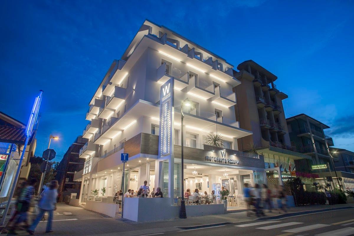 White Suite & Apartments – photo 4