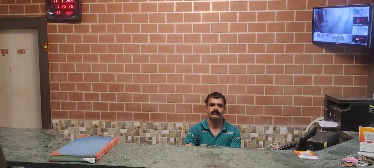 Adarsh Palace Hotel - Best Hotels Near Bhopal Railway Station in Bhopal – photo 3