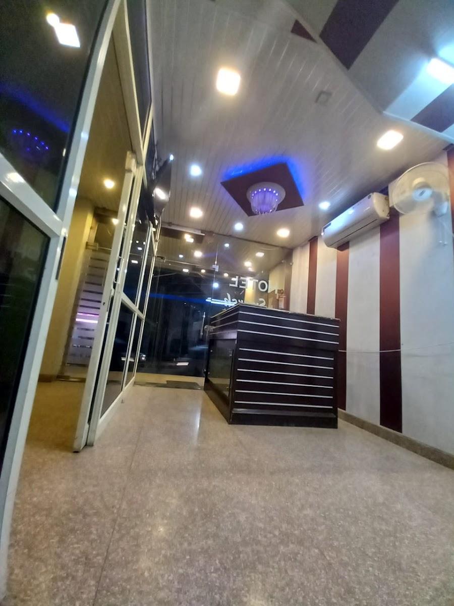 Hotel sparsh ganga Near Rama Place Dehradun road Rishikesh-249201 – photo 1