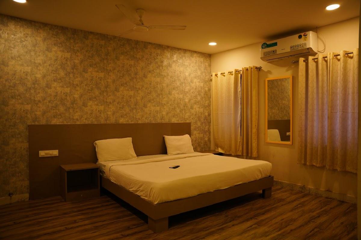 Hotel Luxury Inn – photo 4