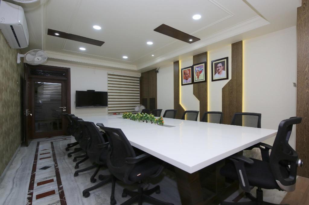 Capital O 36691 Hotel Aashirwad Inn – photo 4