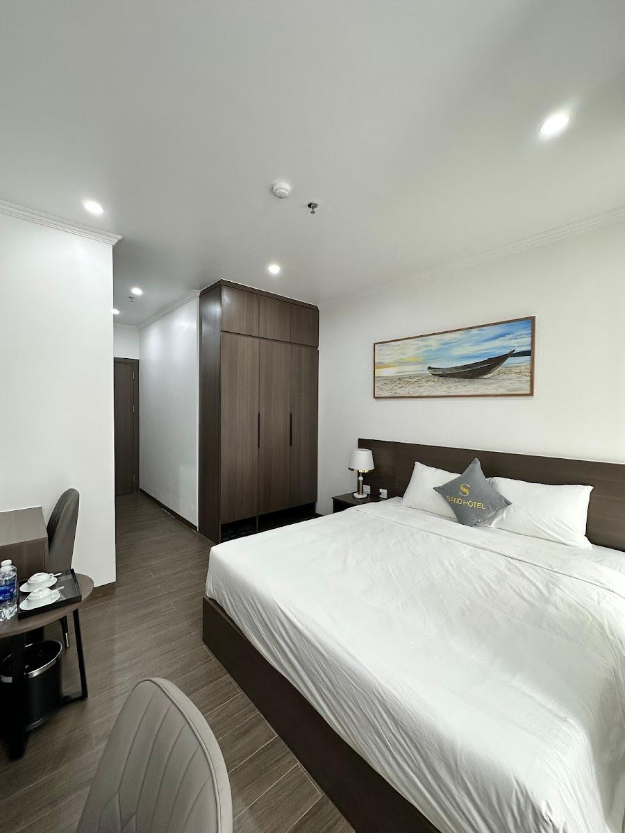 SAND HOTEL – photo 1
