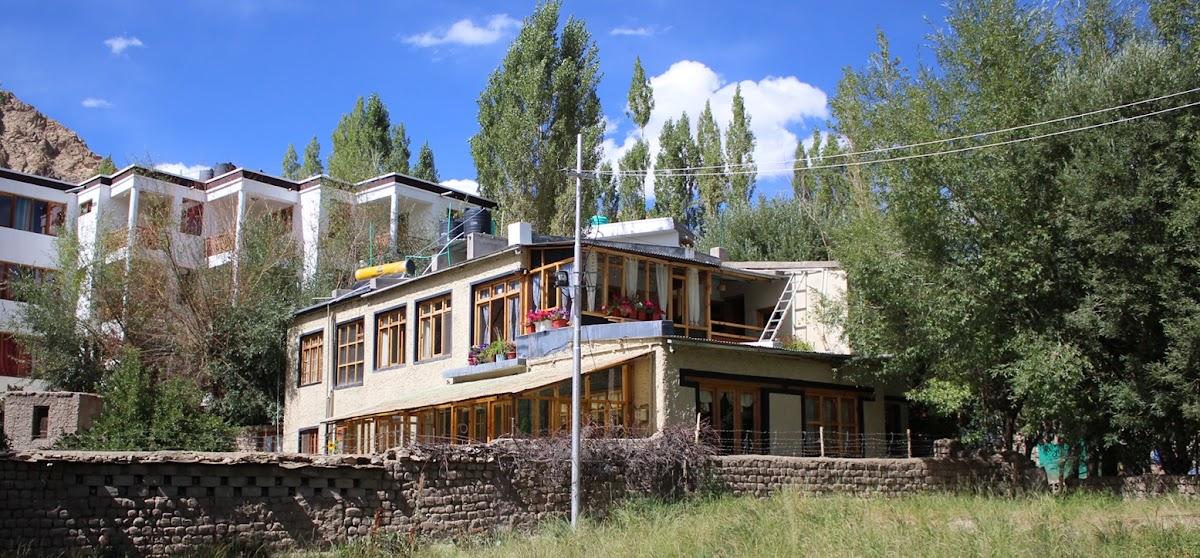 Karma Lodge Leh - Hostel in Leh • Bike Rentals • Travel Services – photo 4