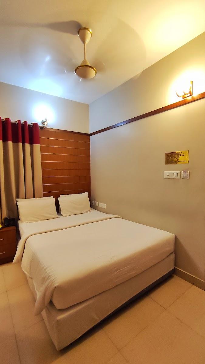 Srivar Hotels – photo 2