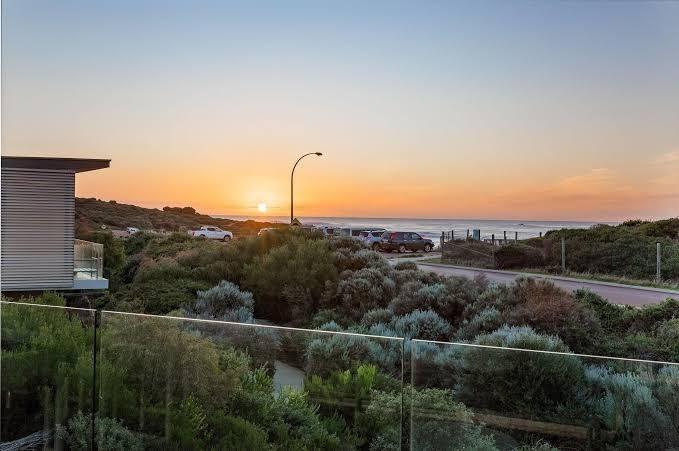 Smiths Beach Resort – photo 1