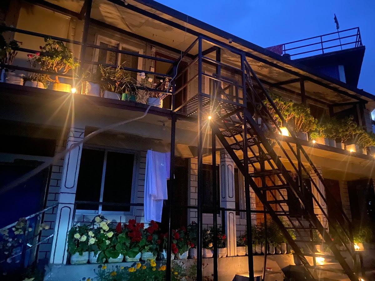Hilltop Lodge and Restaurant