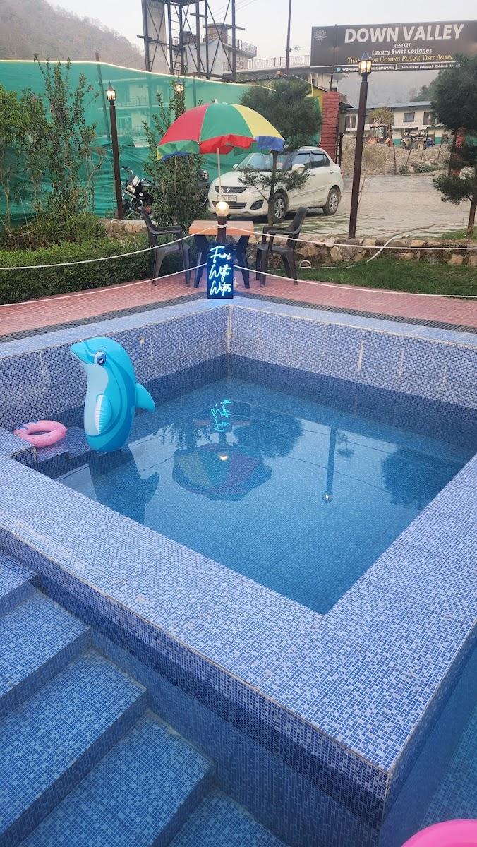 Down valley resort – photo 3