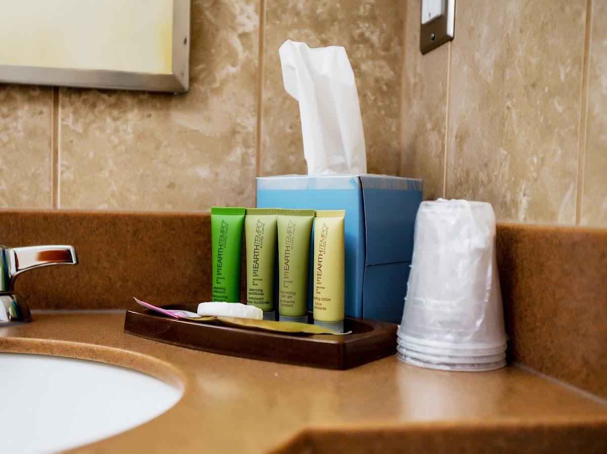 Refresh Inn & Suites – photo 2