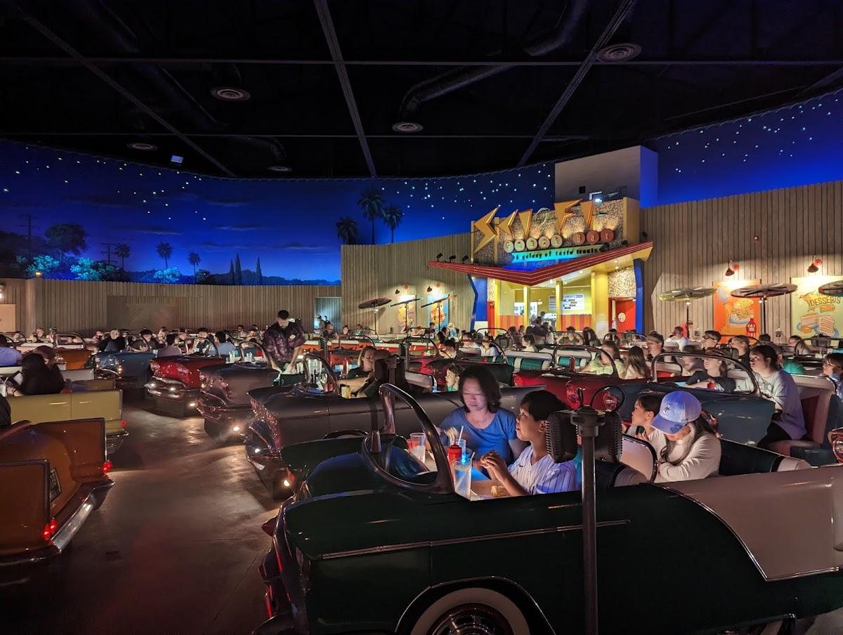 Sci-Fi Dine-In Theater Restaurant – photo 1