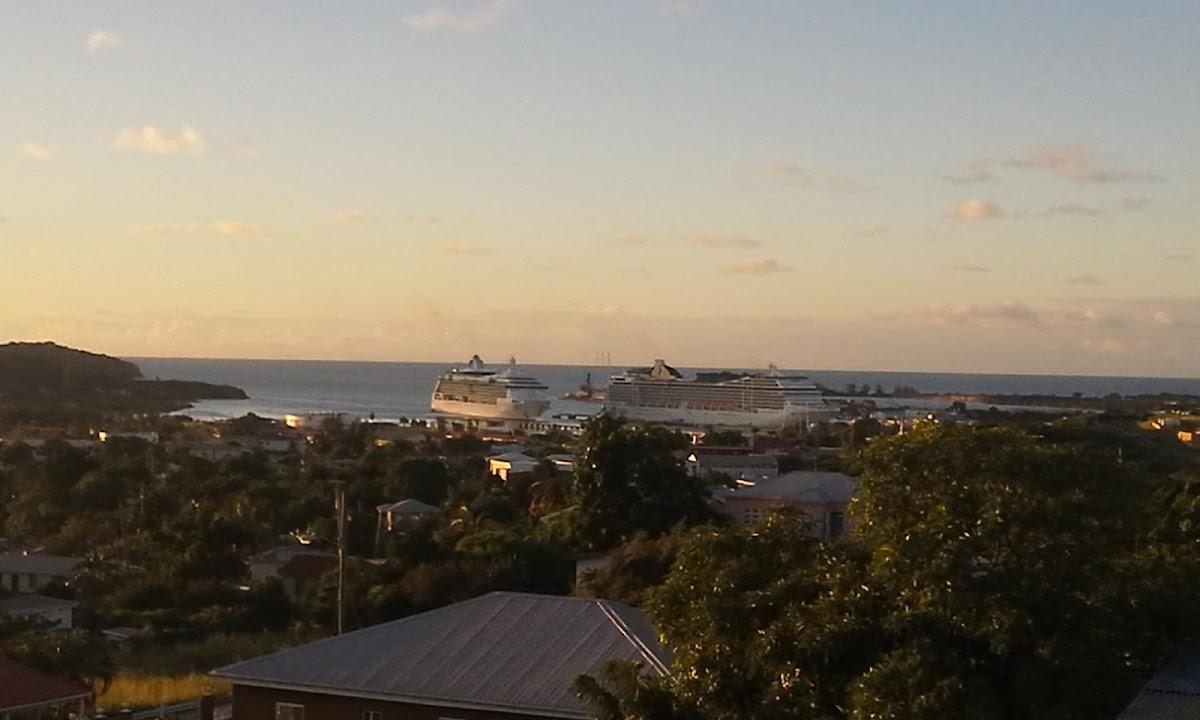 Caribbean Inn And Suites – photo 4