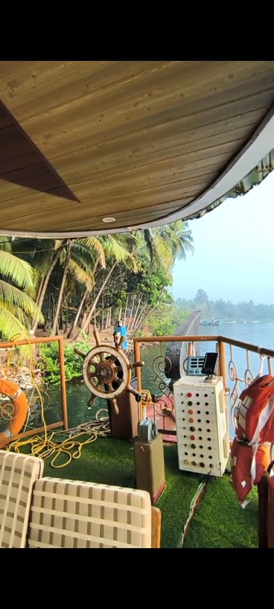Mahalaxmi House Boat – photo 3