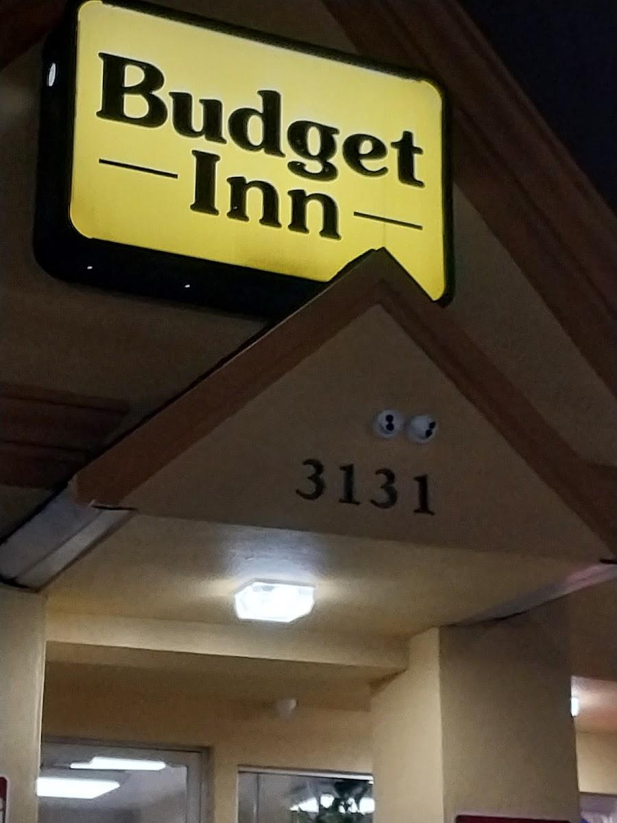 Budget Inn – photo 4