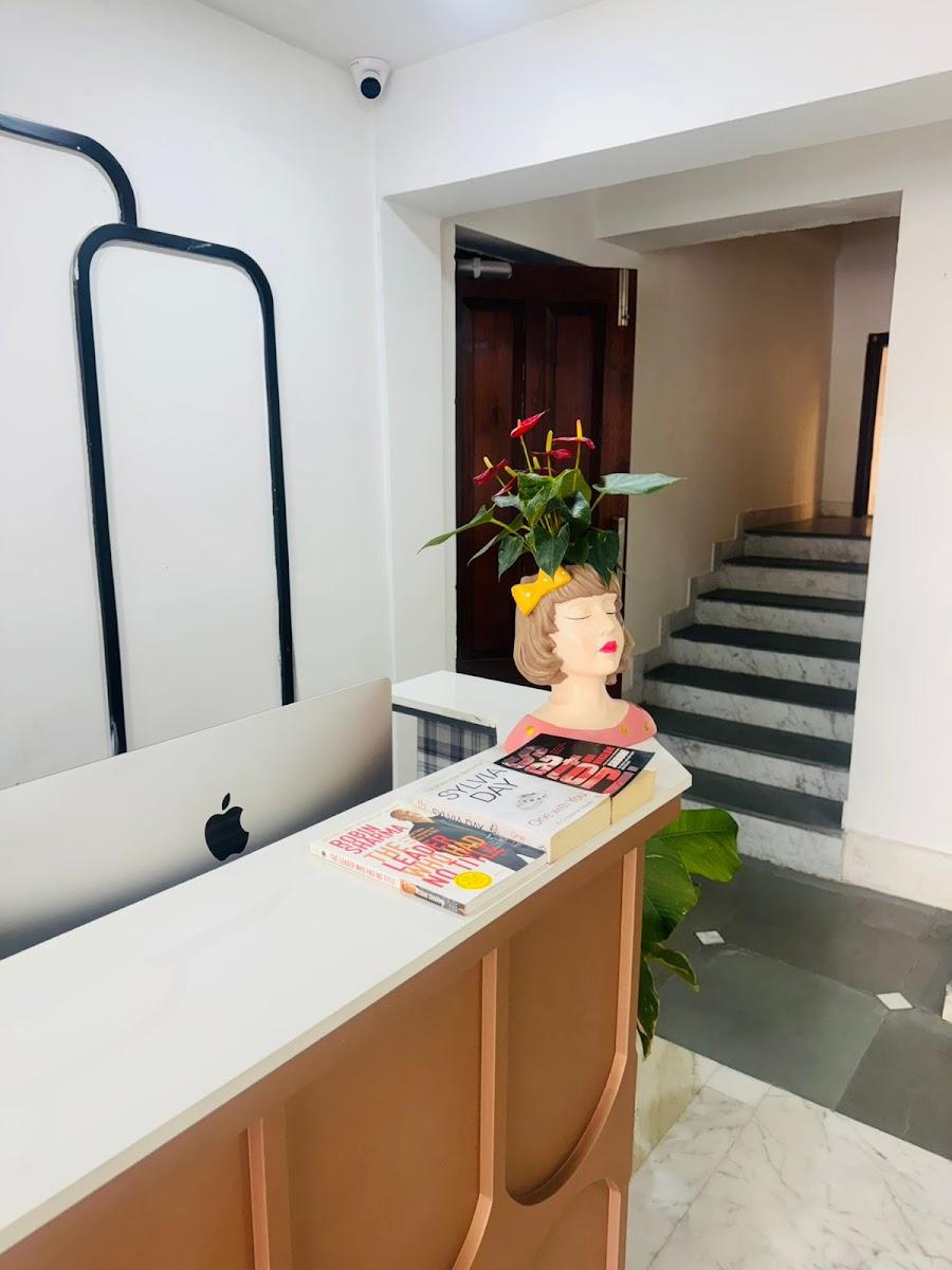 The #5 Story Hotel – photo 3