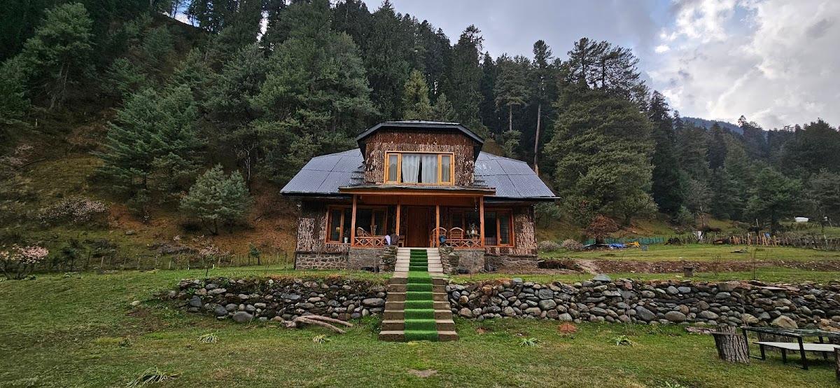 Yena's Lodge – photo 3