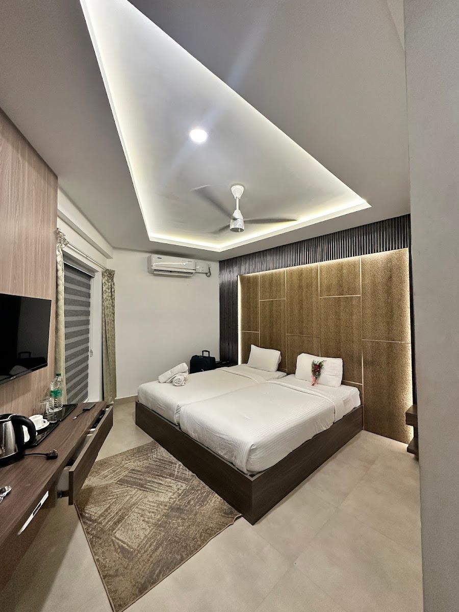 D Luxe Hotel – photo 3