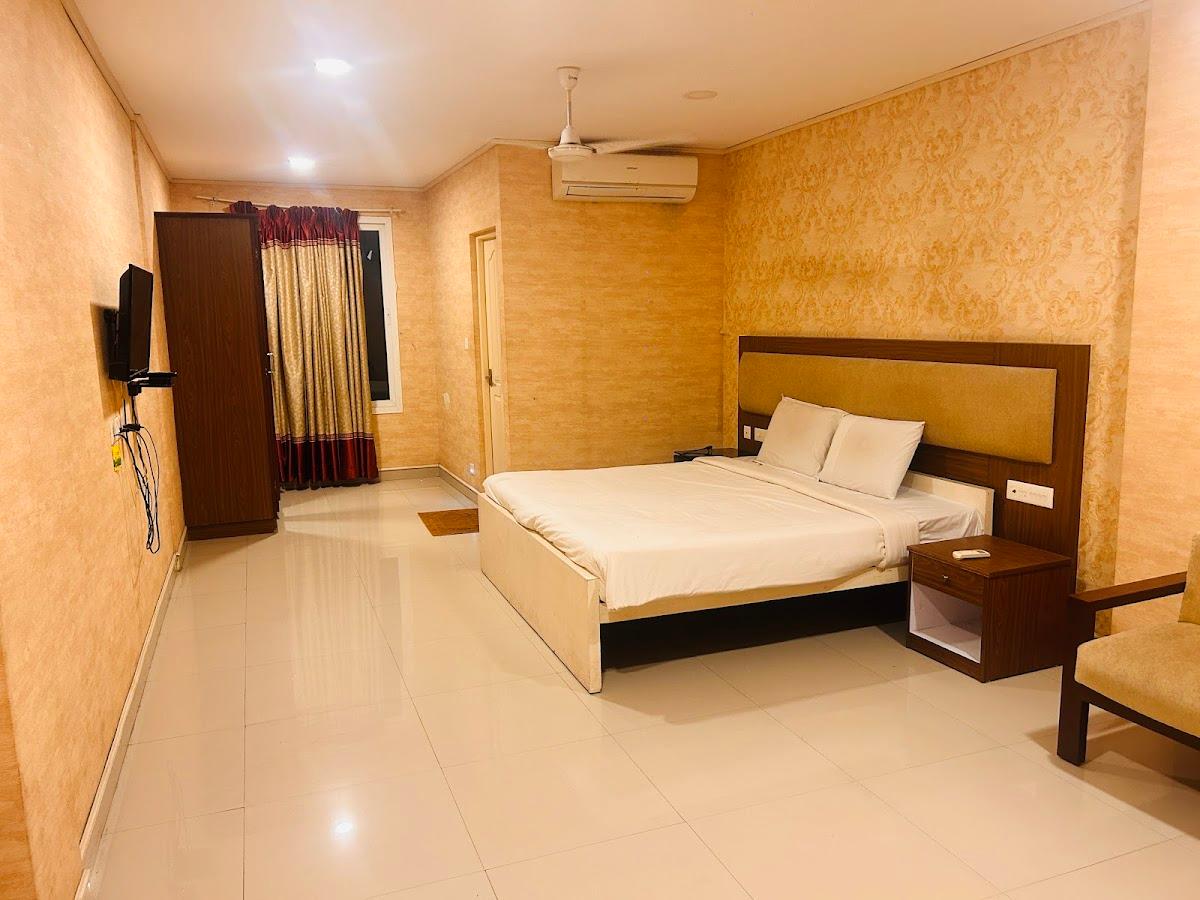 Super Hotel O by OYO Vazhakkala – photo 4