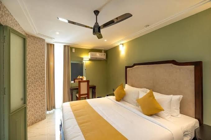 Saravana Grand Suites – photo 2