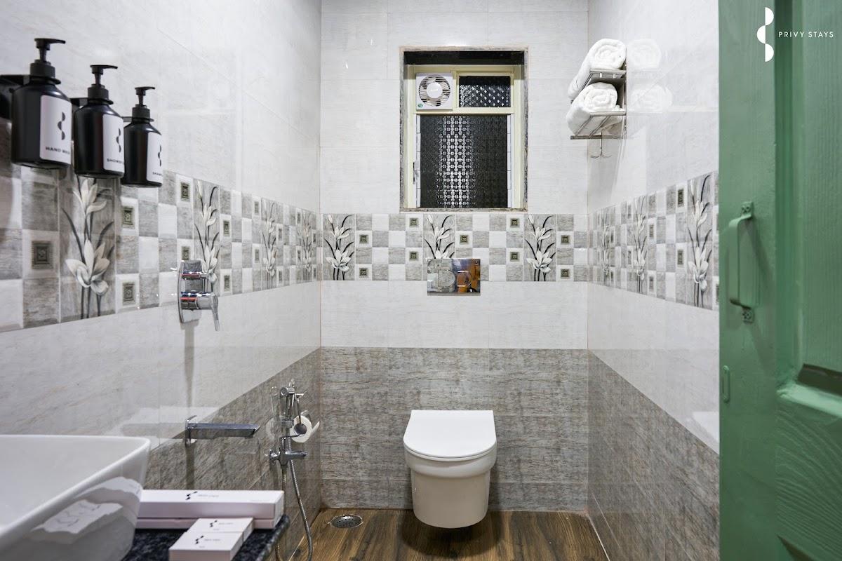Frida Nest Privy Stays – photo 4
