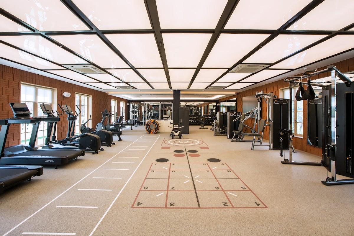 DLF CLUB 4 – photo 2