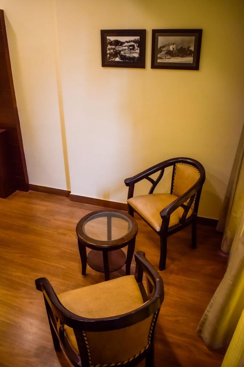 THE BUNKK INN HOTEL & RESTAURANT – photo 1