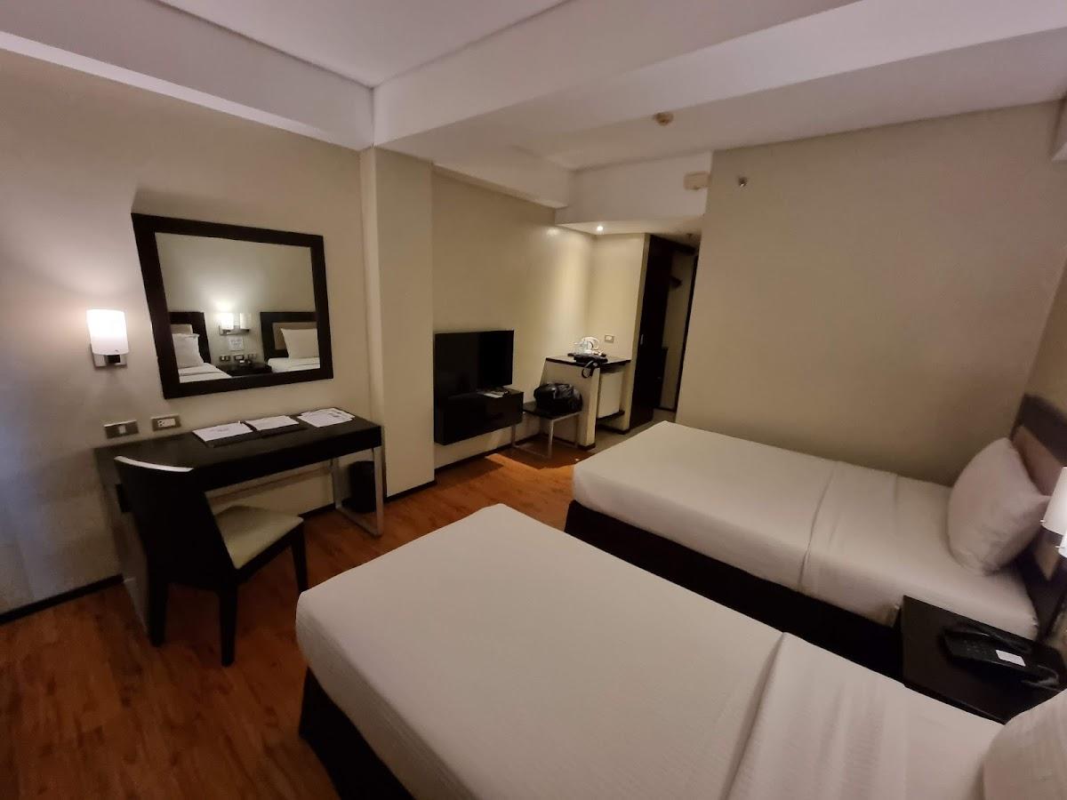 Mallberry Suites Business Hotel