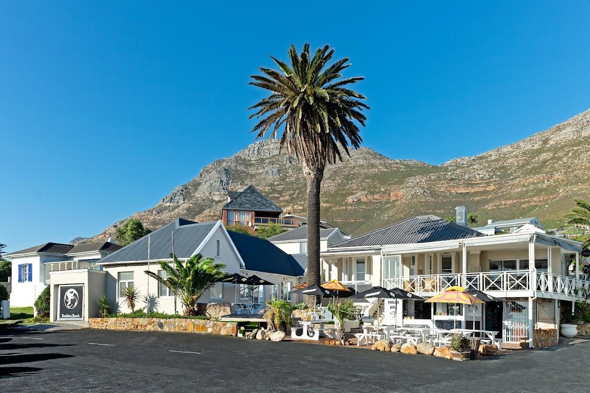 Boulders Beach Hotel, Bayella Cafe and Curios – photo 1