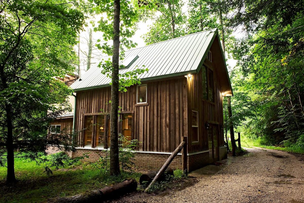 Red River Gorgeous Wilderness Treehouse & Cabin Rental – photo 3