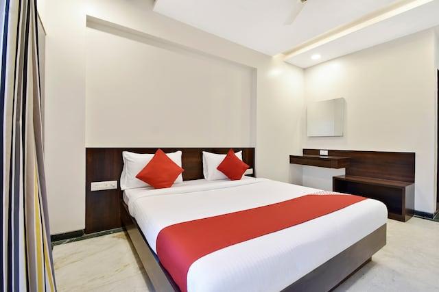 OYO 80054 Flagship Hotel Suresh Plaza – photo 2
