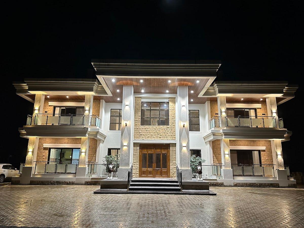 CROWN VILLA – photo 1